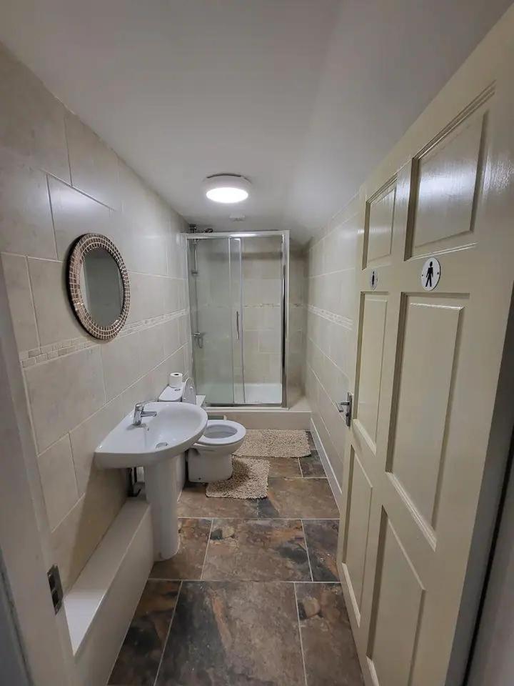 The Dublin Packet - Twin Room 1 Holyhead Exterior foto